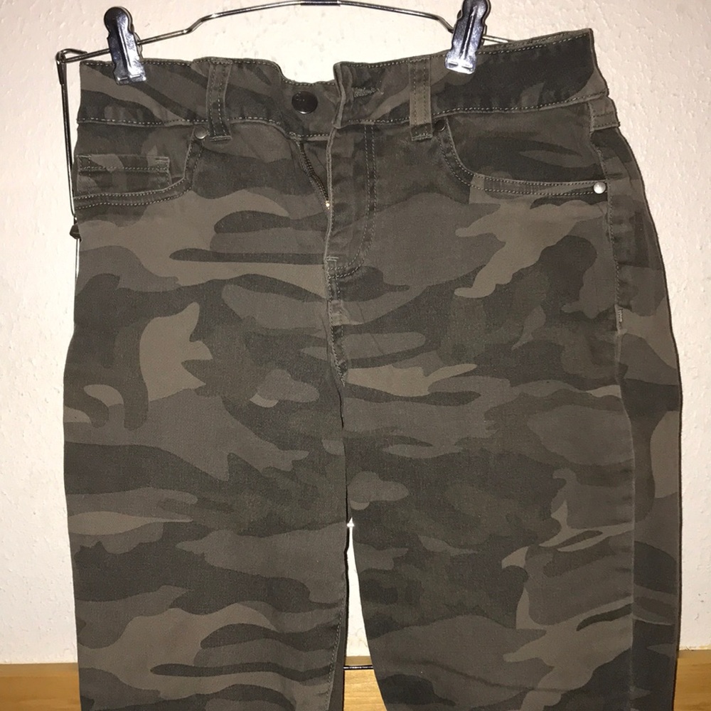 Camo pants